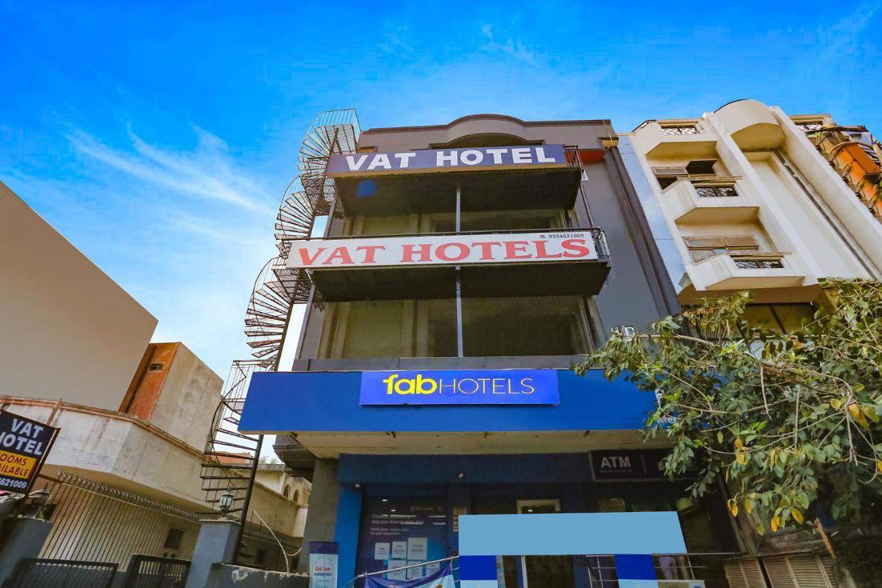 Fabhotel Vat - Meera Bagh Delhi Kültér fotó