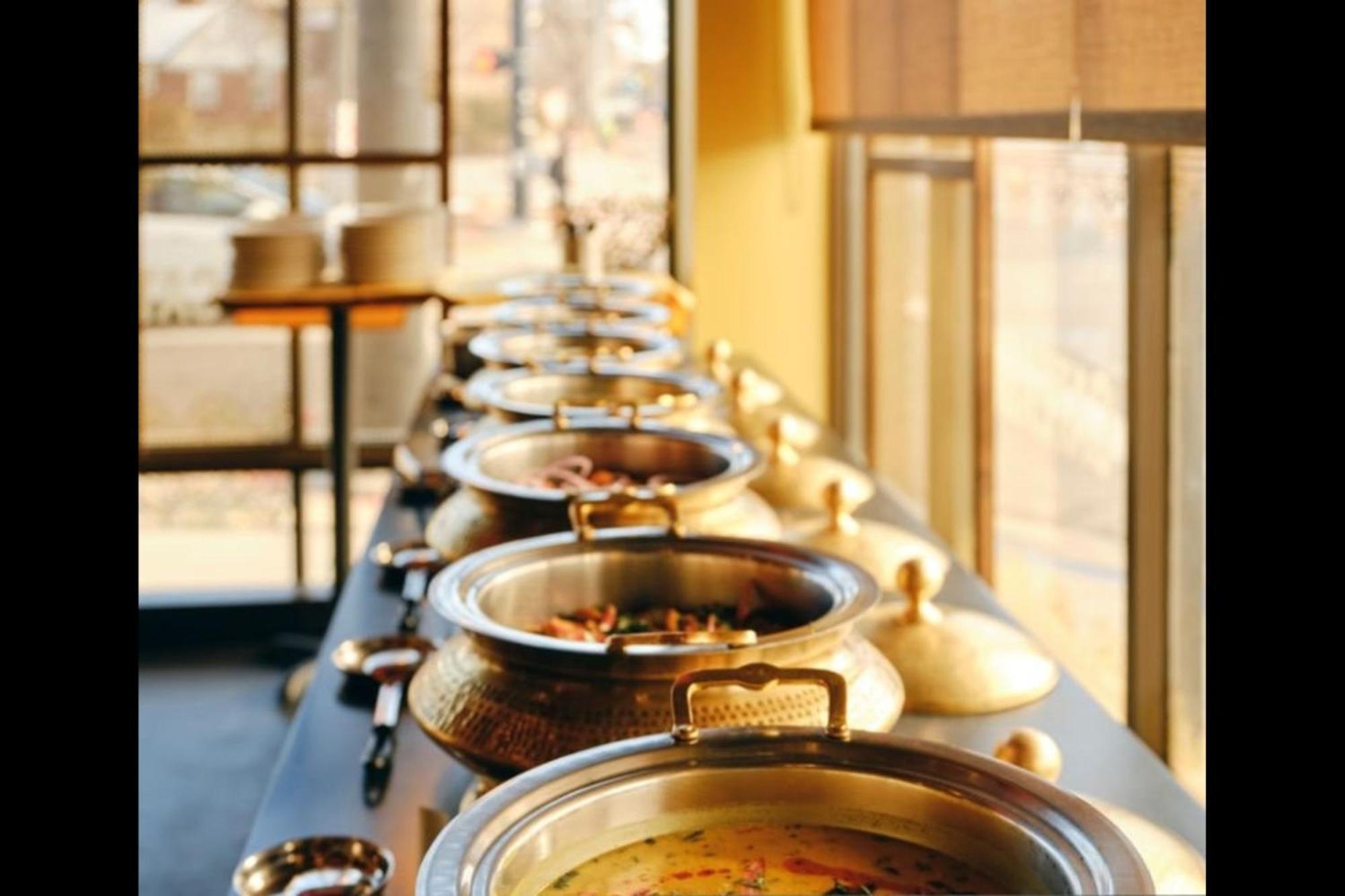 Fabhotel Vat - Meera Bagh Delhi Kültér fotó